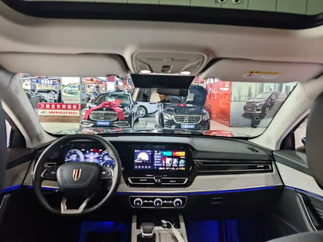 Hongqi HS5 — Фото автомобиля 12