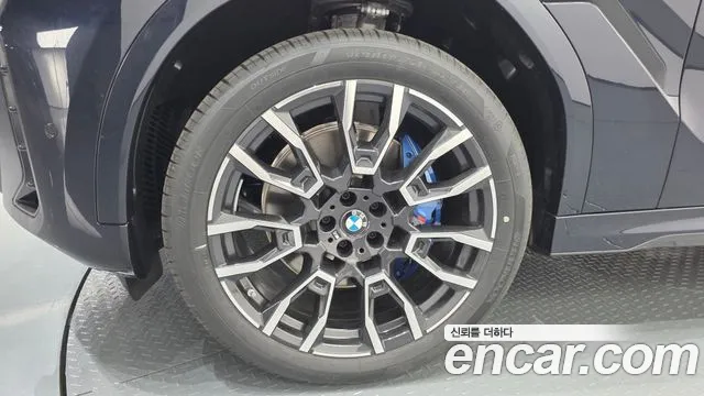 BMW X6 xDrive40i M Sport — Фото автомобиля 4