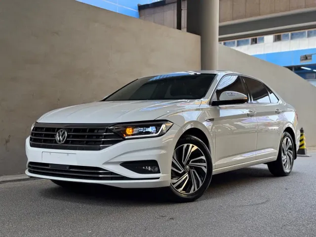 Фотография автомобиля — Volkswagen Sagitar