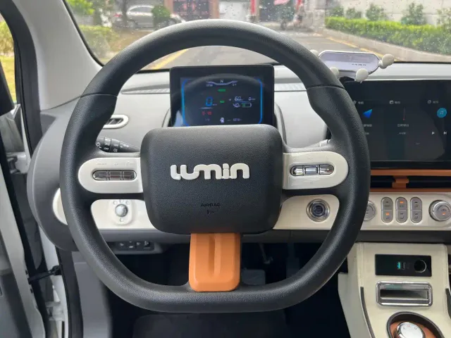 Changan Lumin — Фото автомобиля 12