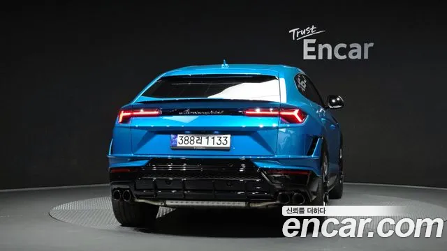 Lamborghini Urus — Фото автомобиля 4