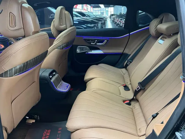 Mercedes-Benz E-Class — Фото автомобиля 10