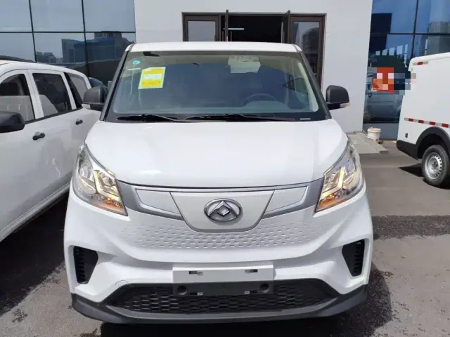 Maxus EV30 — Фото автомобиля 2