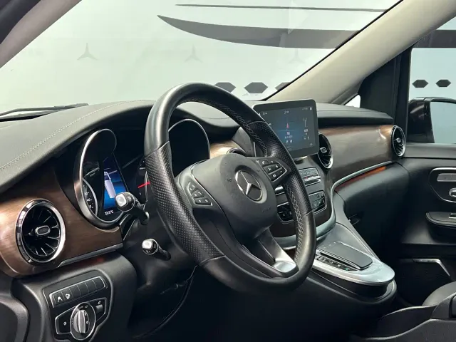 Mercedes-Benz V-Class — Фото автомобиля 7