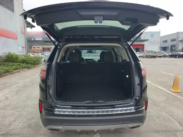 Ford Edge — Фото автомобиля 18