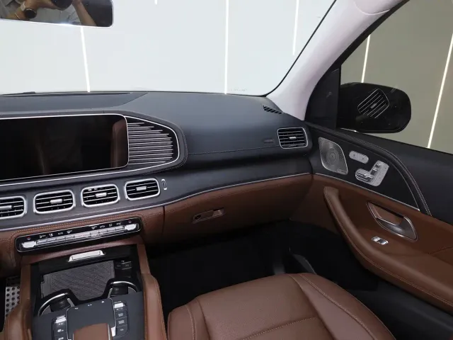 Mercedes-Benz GLS-Class — Фото автомобиля 27
