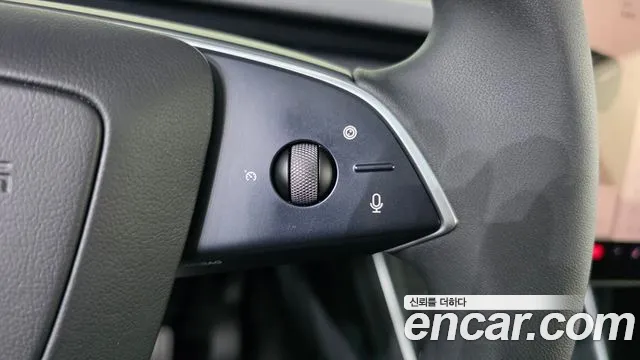 Tesla Model Y Модель Y — Фото автомобиля 8