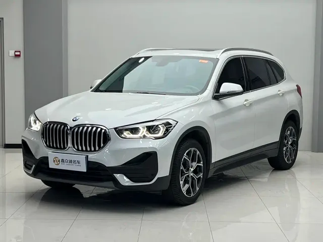 BMW X1 — Фото автомобиля 3