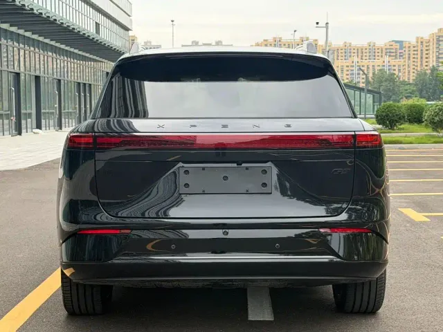 Xpeng G9 — Фото автомобиля 5