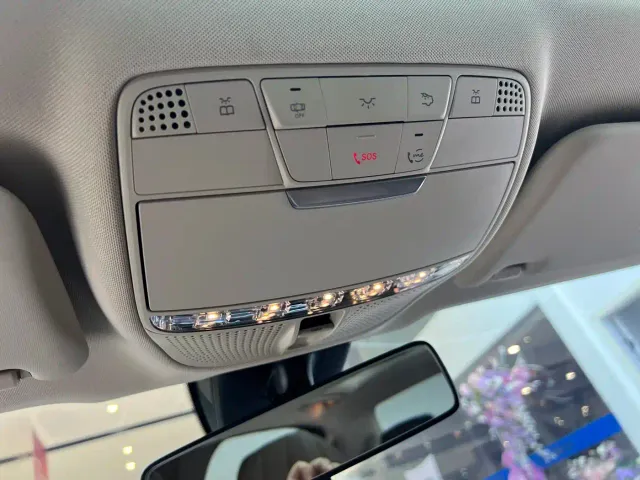 Mercedes-Benz E-Class — Фото автомобиля 13
