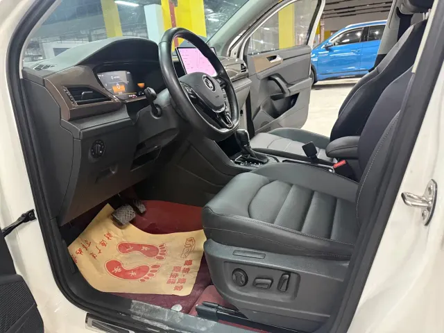 Volkswagen Tharu — Фото автомобиля 9