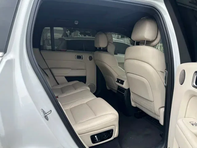 Li Auto L7 — Фото автомобиля 15