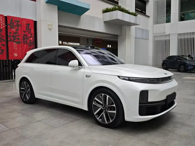 Li Auto L7 — Фото автомобиля 3