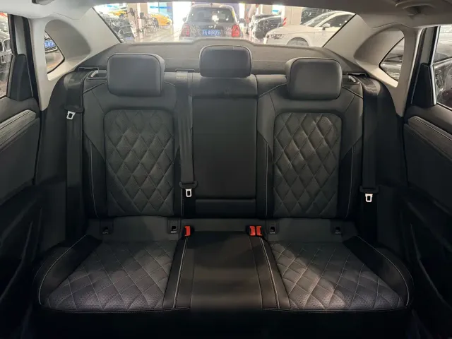 Volkswagen Sagitar — Фото автомобиля 6