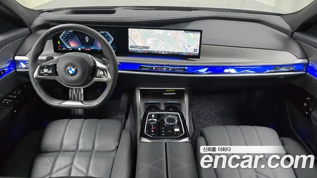 BMW 7-Series 7 серия (G70) 740i xDrive Classic Silver Edition — Фото автомобиля 7