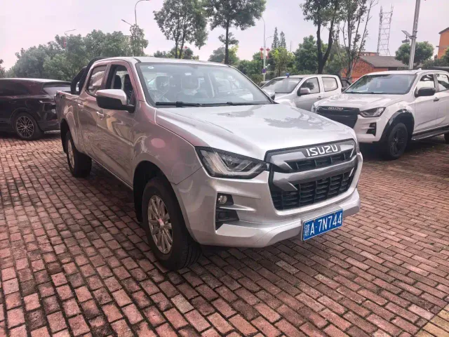 Isuzu Lingtuo — Фото автомобиля 3
