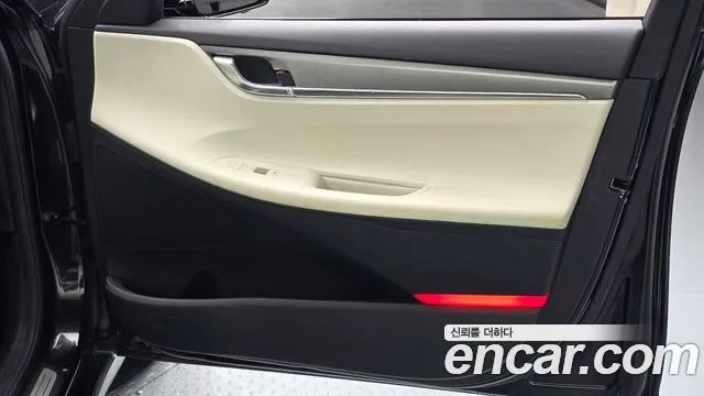 Hyundai Grandeur Grandeur (New) Hybrid — Фото автомобиля 14