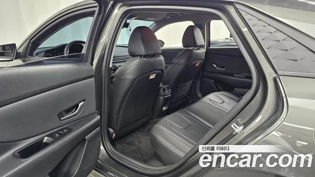 Hyundai Avante CN7 — Фото автомобиля 18