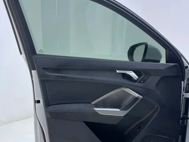 Audi Q3 — Фото автомобиля 21