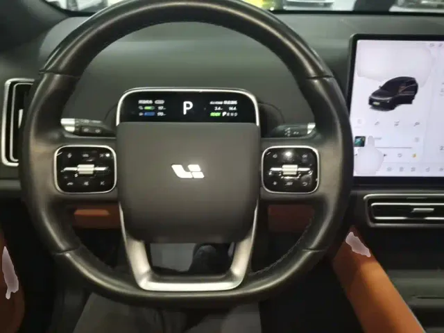 Li Auto L7 — Фото автомобиля 10