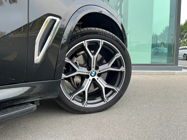 BMW X5 — Фото автомобиля 8