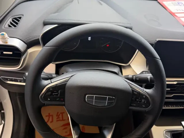 Geely Binyue — Фото автомобиля 2