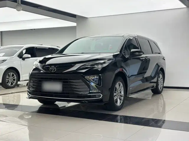 Фотография автомобиля — Toyota Sienna