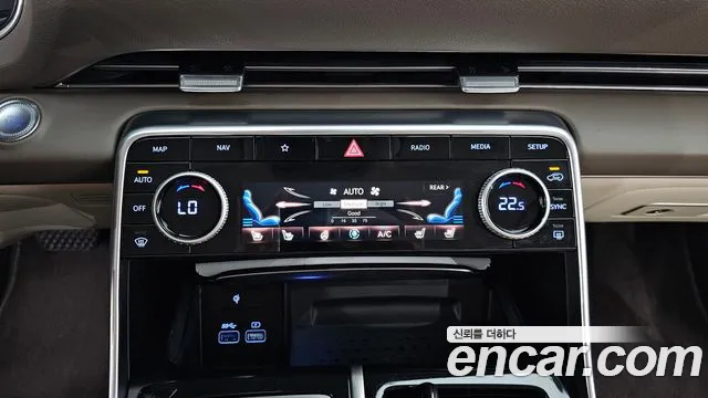 Genesis GV80 — Фото автомобиля 25