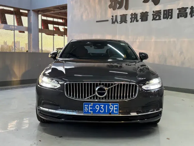 Volvo S90 — Фото автомобиля 2
