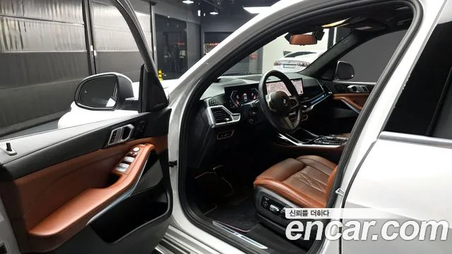 BMW X7 — Фото автомобиля 9