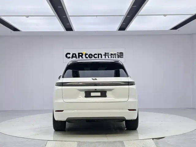 Li Auto L7 — Фото автомобиля 4