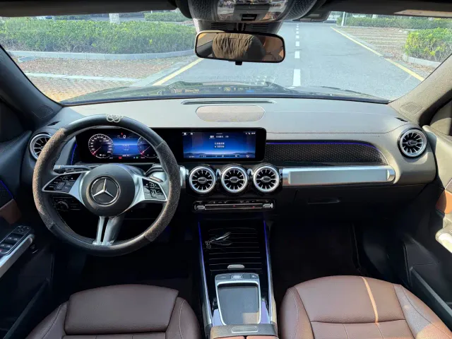 Mercedes-Benz GLB-Class — Фото автомобиля 10