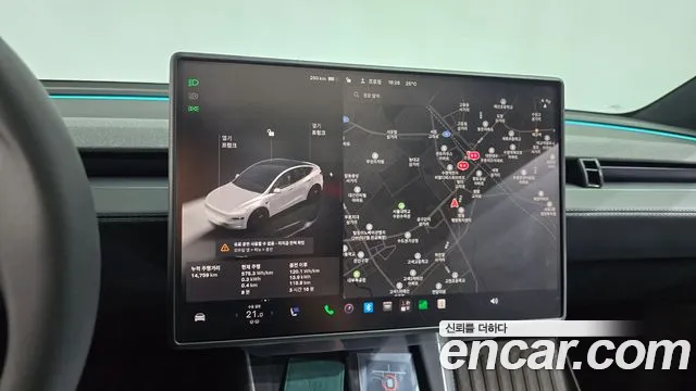 Tesla Model Y — Фото автомобиля 18