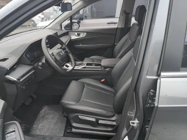 Wuling Jiachen — Фото автомобиля 14