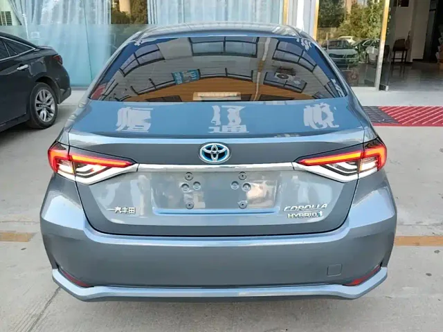 Toyota Corolla — Фото автомобиля 5