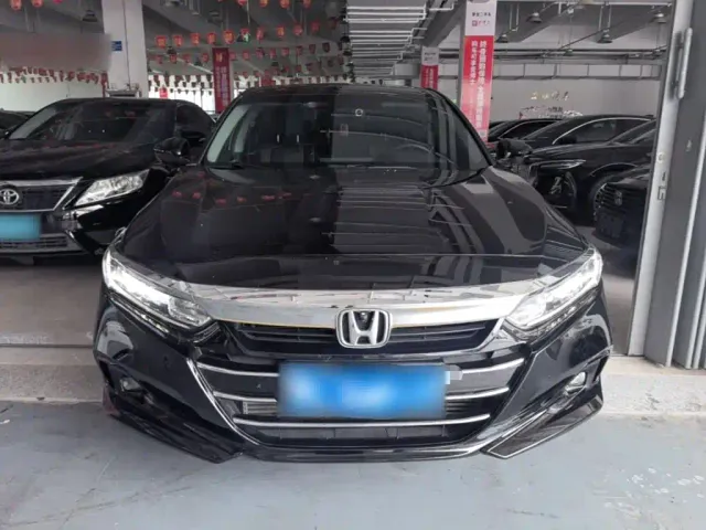 Honda Accord — Фото автомобиля 2