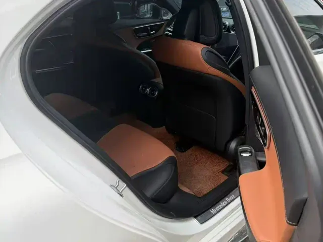 Mercedes-Benz C-Class — Фото автомобиля 4