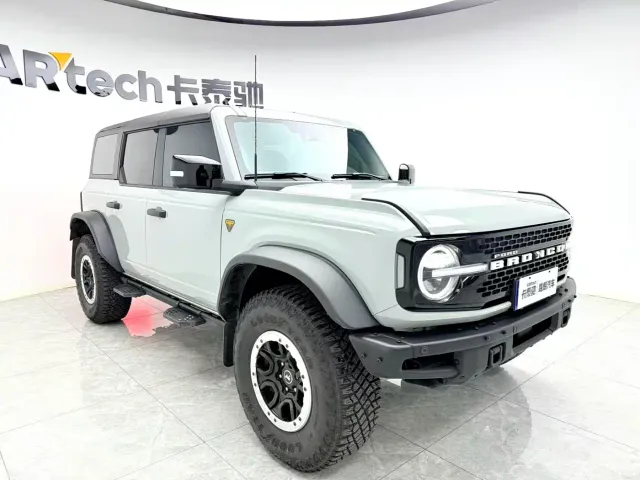 Ford Bronco — Фото автомобиля 2