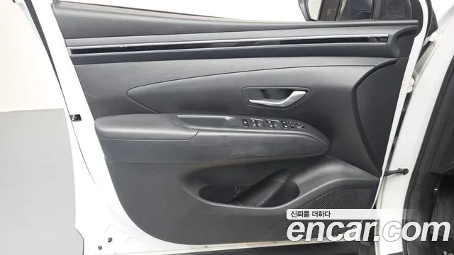 Hyundai Tucson Tucson (NX4) Бензин 1.6 турбо 2WD — Фото автомобиля 24