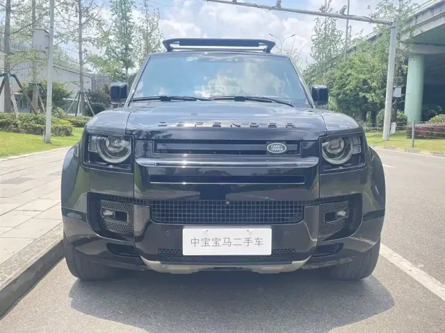 Land Rover Defender — Фото автомобиля 7