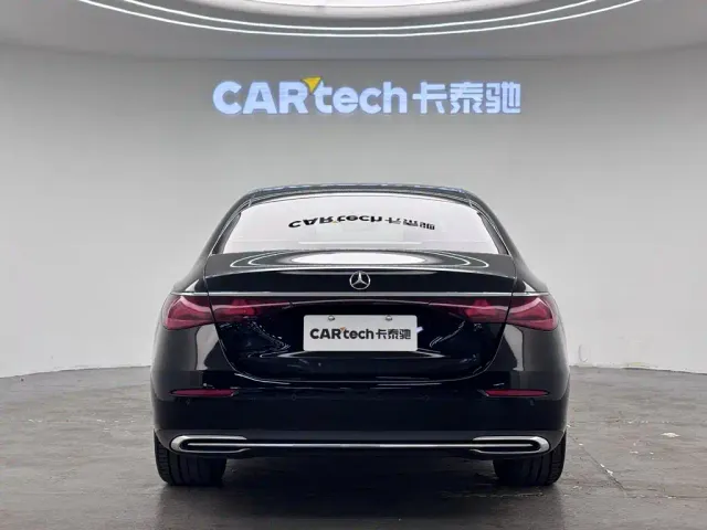 Mercedes-Benz E-Class — Фото автомобиля 6