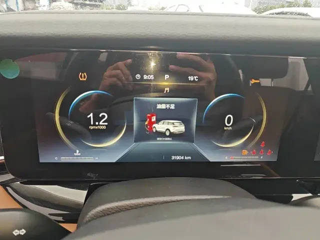 Besturn Bestune T99 2023 2.0T Automatic Premium (8AT) — Фото автомобиля 11