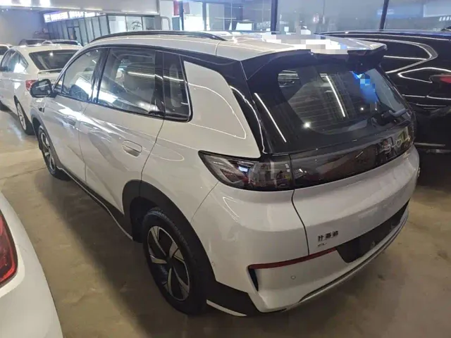 BYD Sealion 05 EV — Фото автомобиля 4
