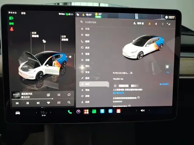 Tesla Model 3 — Фото автомобиля 11