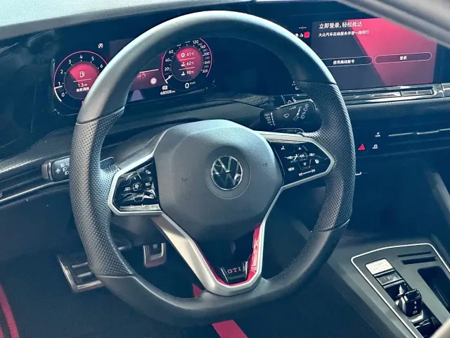 Volkswagen Golf GTI — Фото автомобиля 7