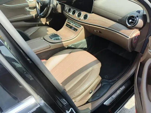 Mercedes-Benz E-Class — Фото автомобиля 13