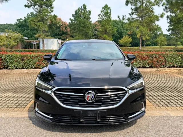 Buick LaCrosse — Фото автомобиля 2