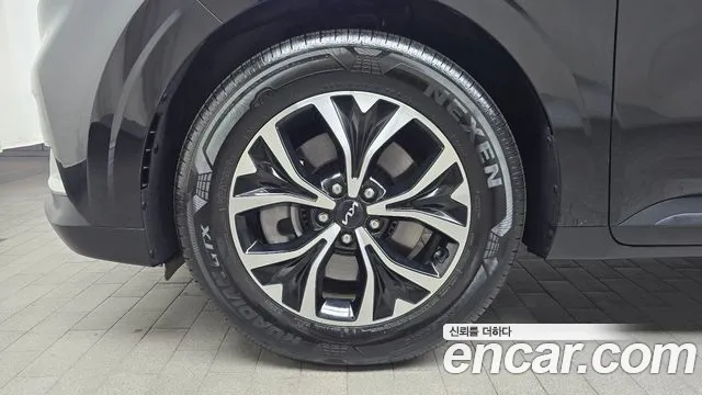 Kia Canival Carnival 4 поколение Бензин 9 мест Prestige — Фото автомобиля 5