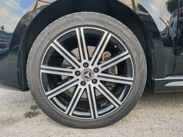 Mercedes-Benz V-Class — Фото автомобиля 22