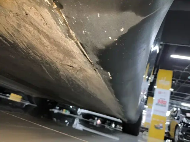 Tesla Model Y — Фото автомобиля 21